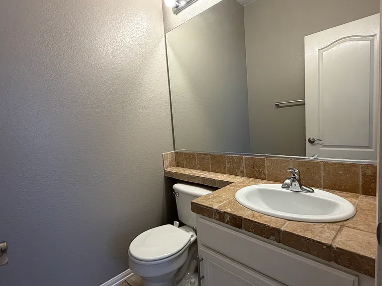 4725 Driftwood Way — Photo 17