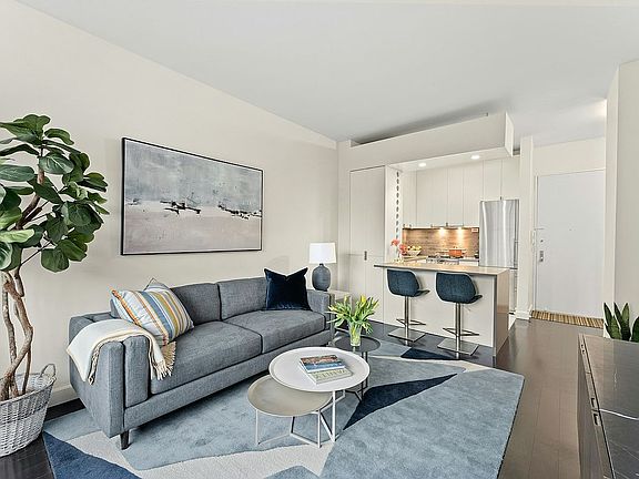 2nd image of 130 W 79th St APT 16D