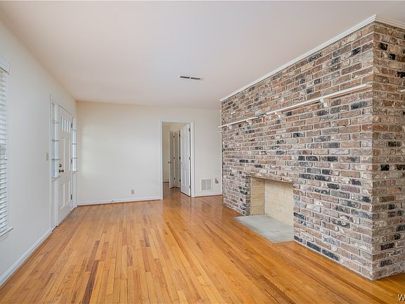 4th image of 3622 7th St E
