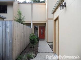 205 10th St, New Orleans, LA 70124