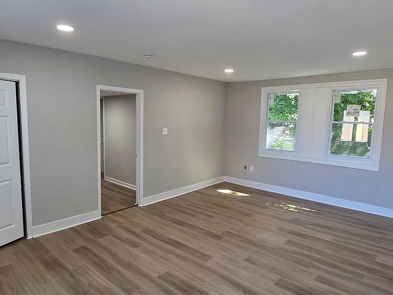 1019 Green Ln — Photo 20