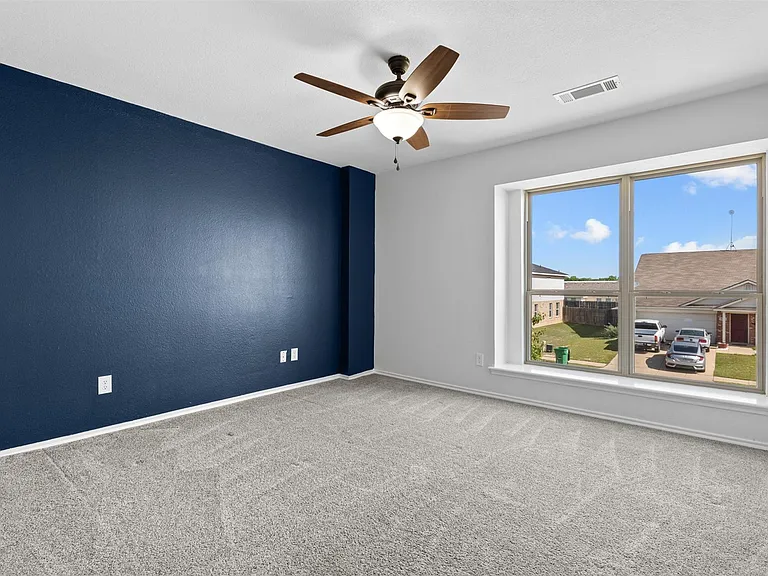 308 Deer Run Dr — Photo 15