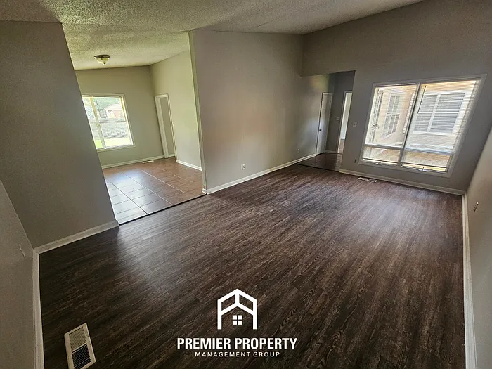 6149 Quince Rd — Photo 3