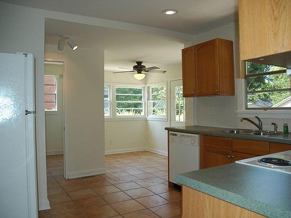Kitchen & Sunroom
