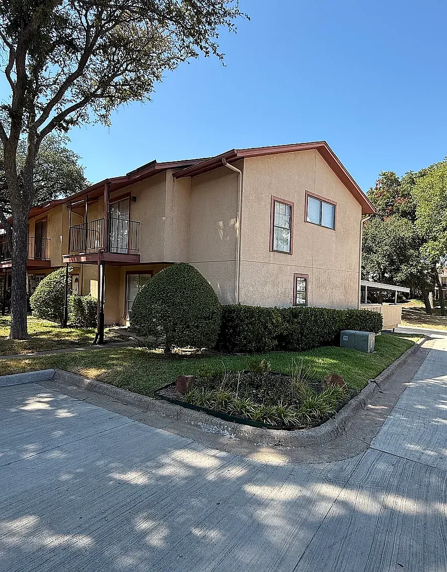 2 bed, 1.5 bath, 1053 sqft, $1,850 — Photo 1