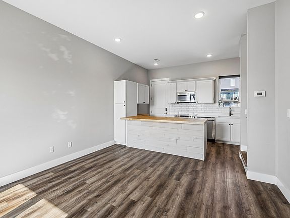 5th image of 1607 Fagan St #109