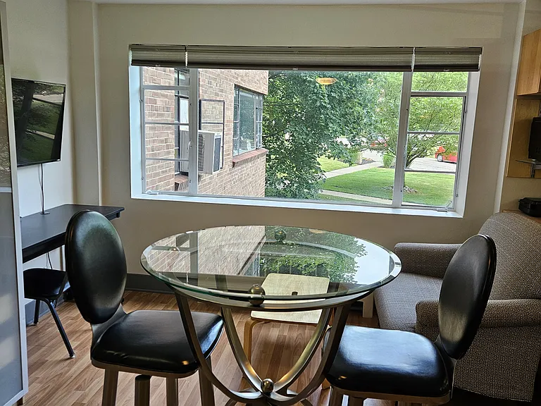 An inviting space for dinner.