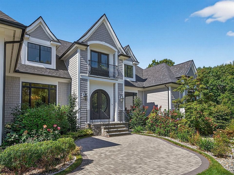 1st image of 18 Keeney Pond Rd