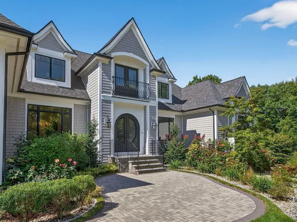 18 Keeney Pond Rd, Norfolk, MA 02056