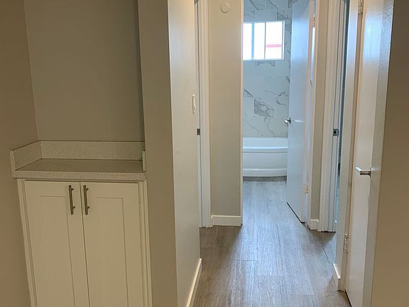 4th image of 4021 32nd St #9