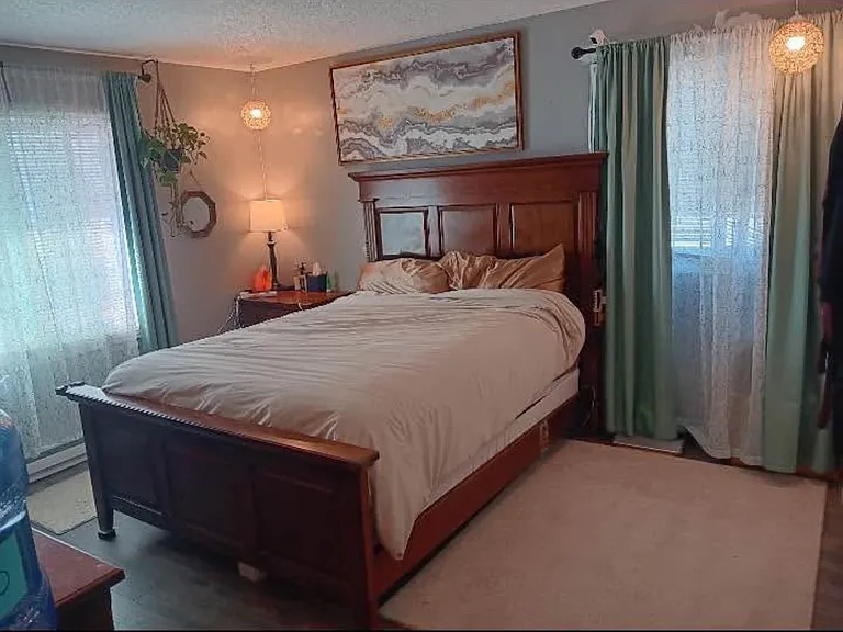 1427 Shakopee Ave E #2 — Photo 1