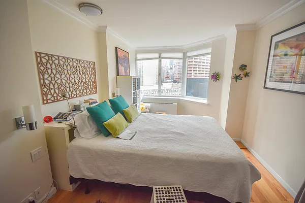 Sold by Luxury Habitat | media 2