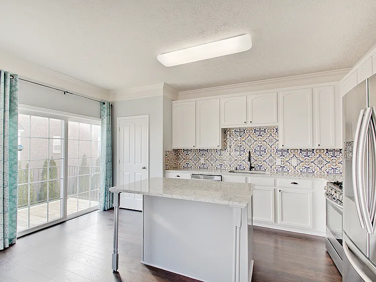 9465 Tanhurst Dr — Photo 4
