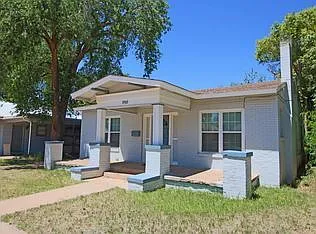 3 bed, 2.0 bath, 1597 sqft, $1,250 — Photo 2