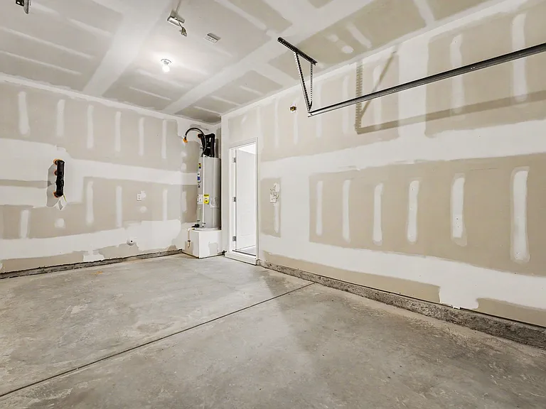 131 S Meyers Ct — Photo 21