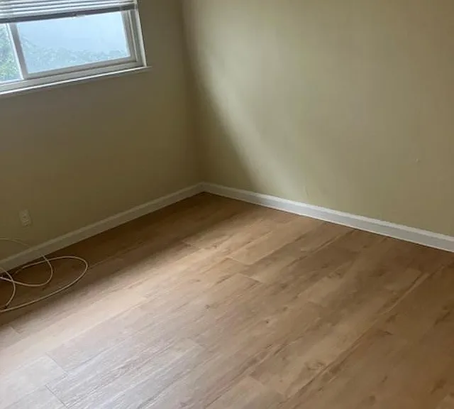 6524 Gladys Ave — Photo 5