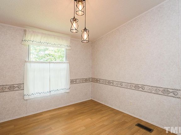 4th image of 5509 Oak Haven Dr