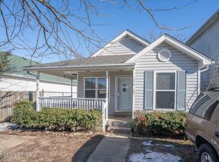 1216 Lipps Ln #18, Louisville, KY 40219