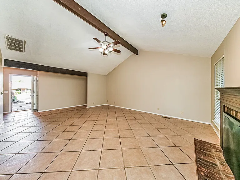 8117 Turtle Dove Dr — Photo 4