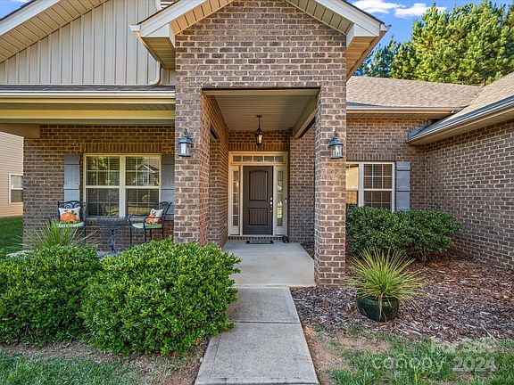 5th image of 117 Taylors Creek St