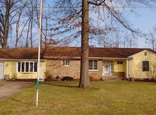 11943 Eastwood Dr, Grafton, OH 44044