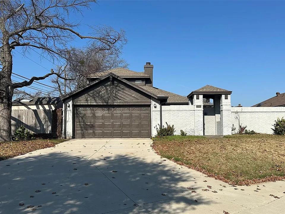 3925 Capricorn Ct