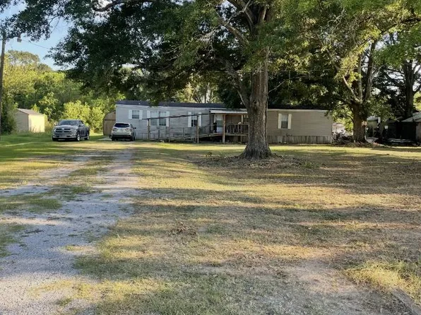 320 Harmon Ln, Opelousas, LA 70570