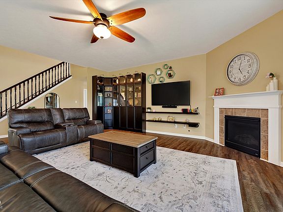 3rd image of 2585 Knockawuddy Dr