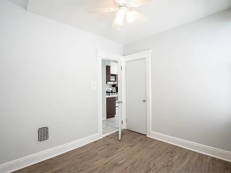 24 Edwards Ct #2 — Photo 7
