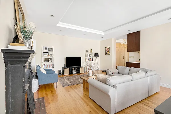 Sold by Compass | media 10