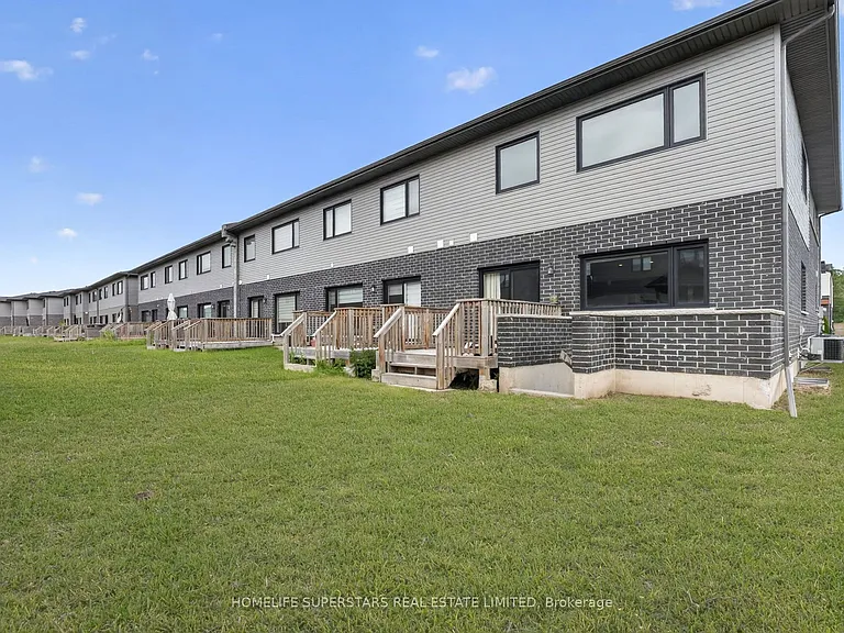 7213 Parsa St — Photo 44