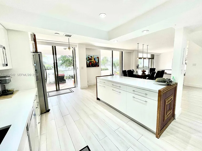 19707 Turnberry Way #Townhouse 5 — Photo 15