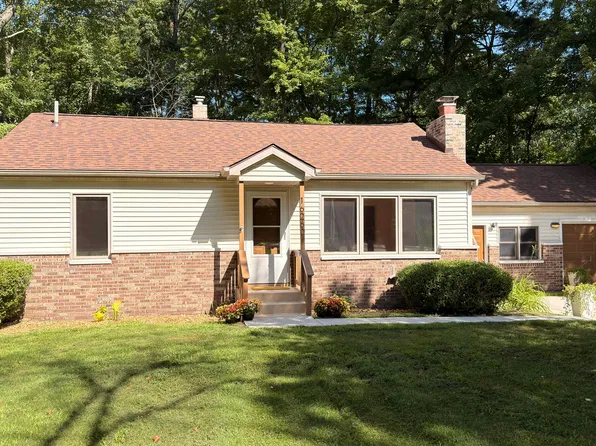 16260 Red Arrow Hwy, Union Pier, MI 49129