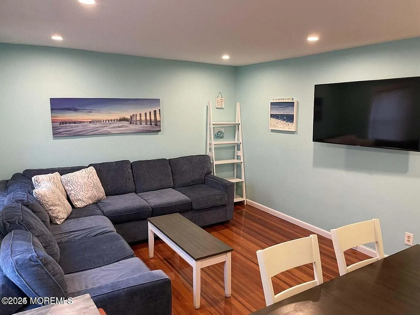 2 bed, 820 sqft, $1,900 — Photo 4