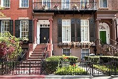 2nd image of 22 Washington Sq N