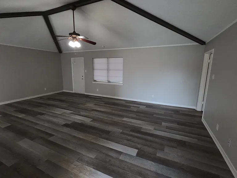 804 Hudler St — Photo 3