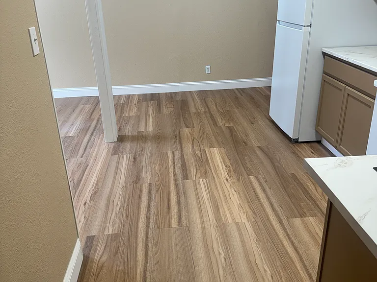184 Westwood Dr #B — Photo 1