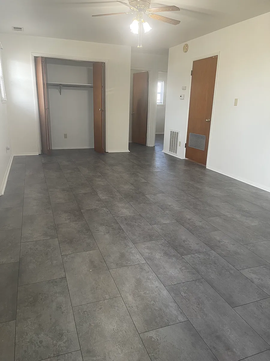 Building Photo - 317 Mumford Dr