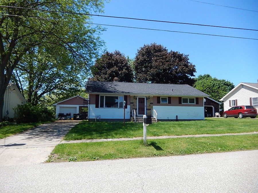 1st image of 222 Lourdes Dr
