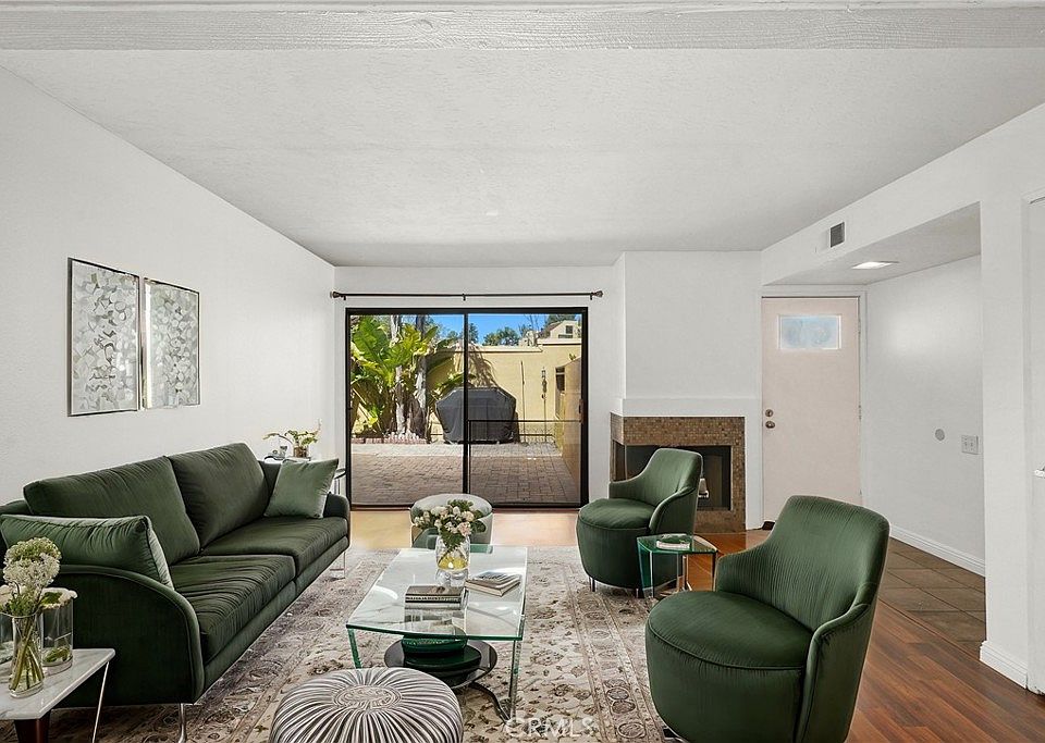 1st image of 25712 Le Parc Unit 21