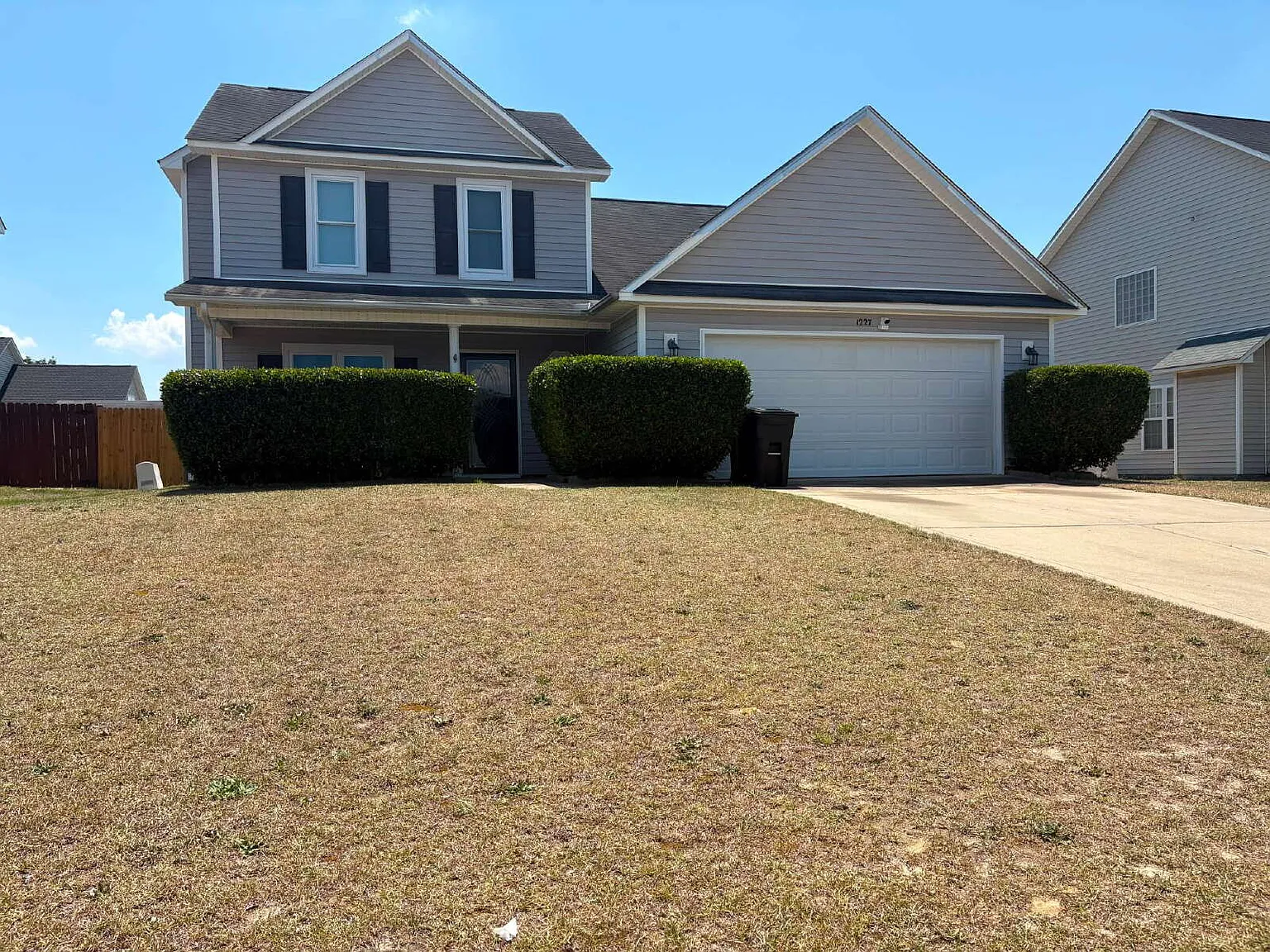 4 bed, 3.0 bath, 1950 sqft, $2,000 — Photo 1