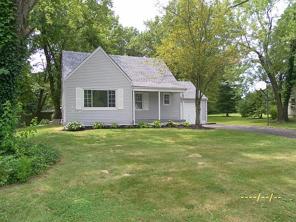 4th image of 1103 Lang Rd