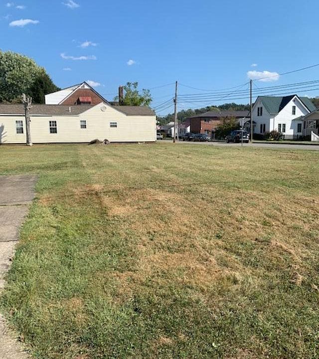 1st image of Lee St