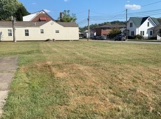 Lee St, Barboursville, WV 25504