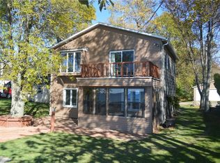 10653 Sawyers Bay Rd, Henderson, NY 13650