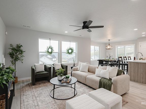 5th image of 237 Caribou Ct
