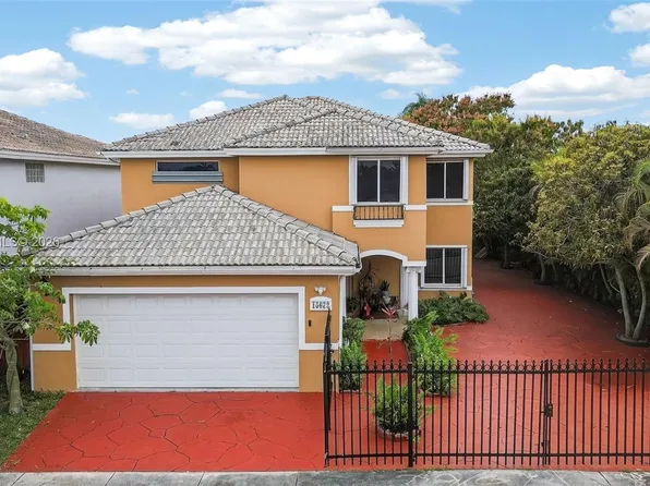 15672 SW 91st Ln, Miami, FL 33196