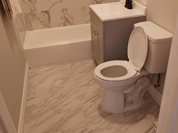 4th image of 1221 S Central Park Ave #2
