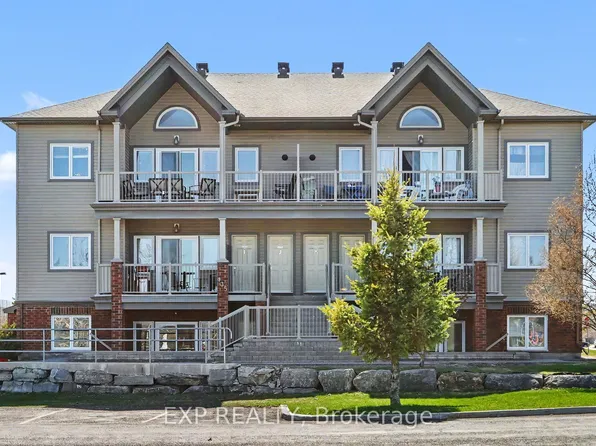 135 Harthill Way #J, Ottawa, ON K2J 5V1