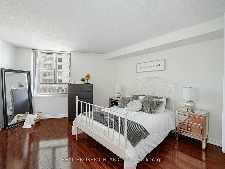 250 Queens Quay W #604 — Photo 20